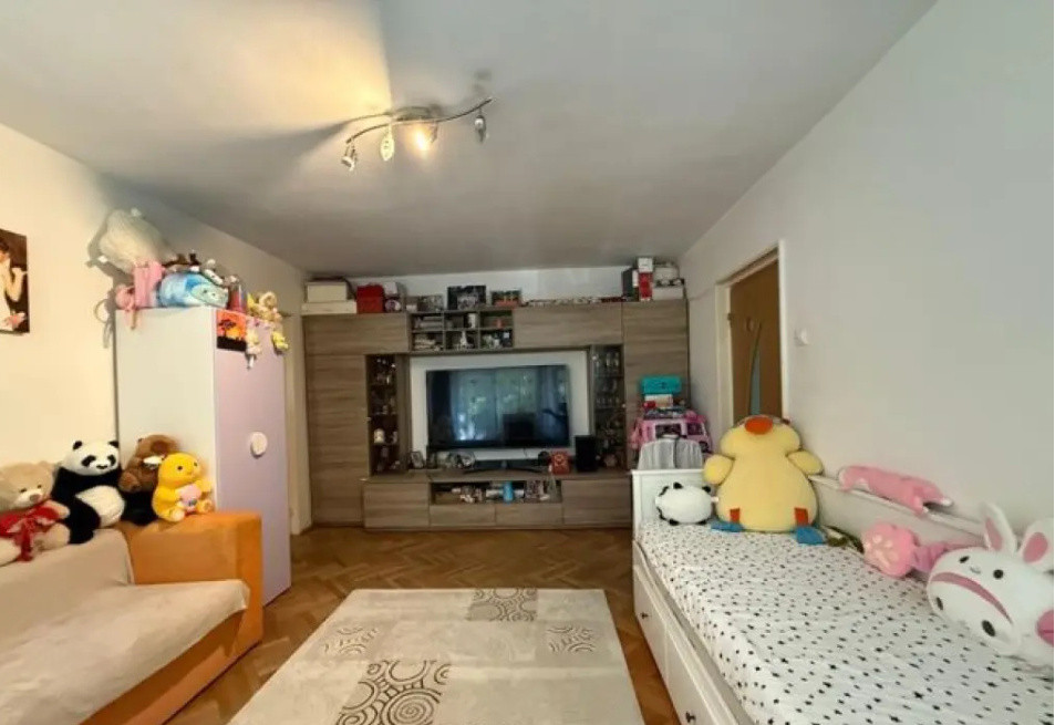 Apartament 2 camere 54 mp Piata Straduintei