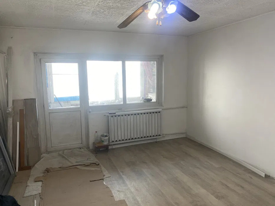 Garsoniera decomandata – Decebal