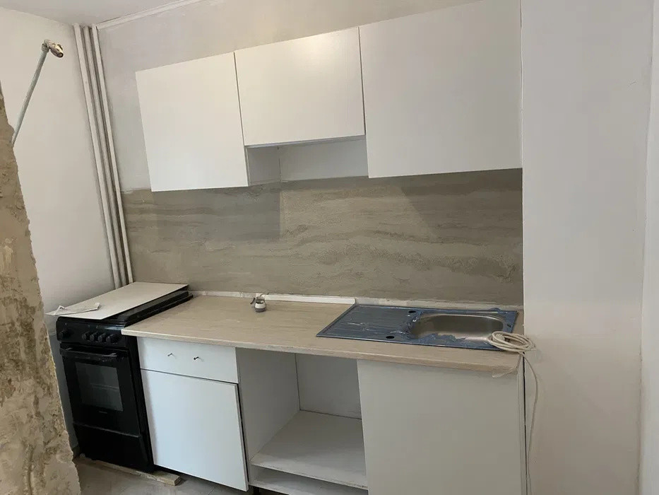 Garsoniera decomandata – Decebal