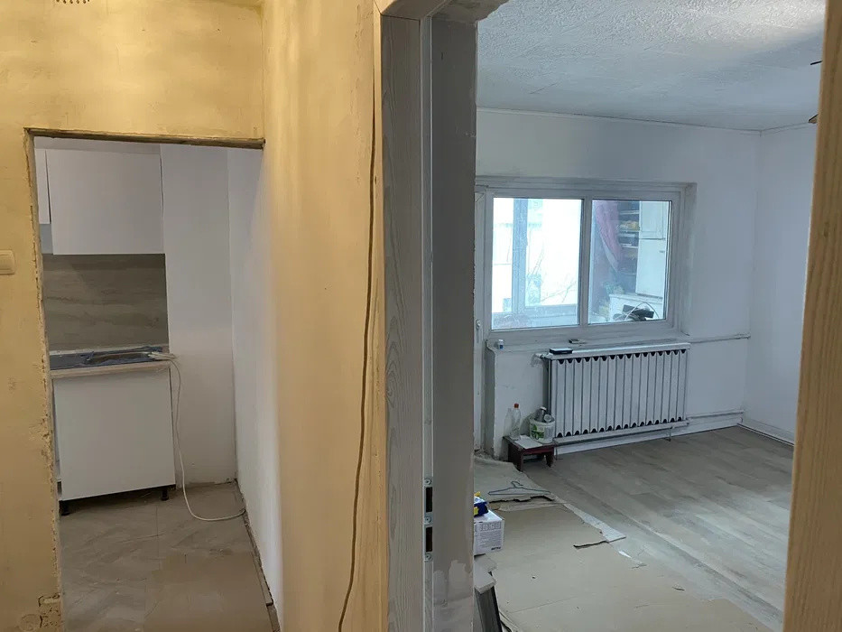 Garsoniera decomandata – Decebal