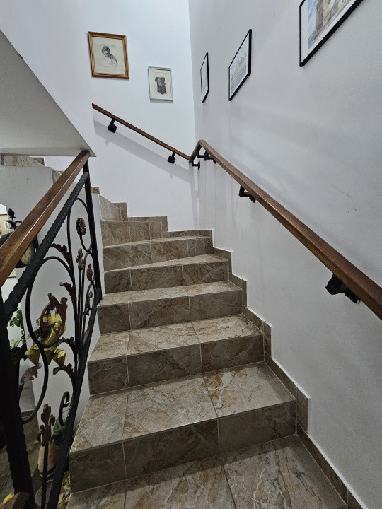 Casă duplex 4 camere-Chiajna-curte proprie-terasă-parcare