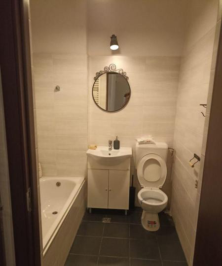 Apartament 4 camere  semidecomandat - Cismigiu