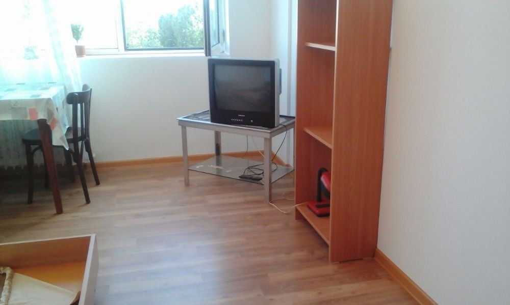 APARTAMENT 3 CAMERE | RENOVAT | METROU GORJULUI