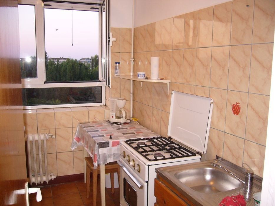 APARTAMENT 3 CAMERE | RENOVAT | METROU GORJULUI