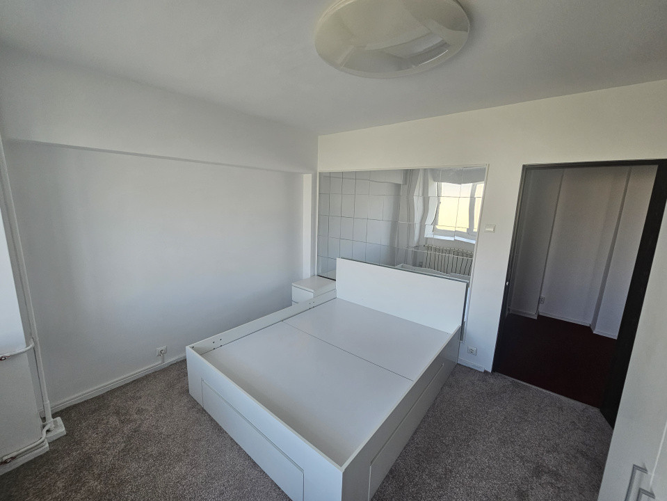 Apartament de vanzare-4 camere-decomandat-zona Unirii