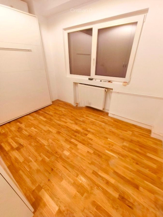 Apartament 4 camere  decomandat – zona Universitate l Romana