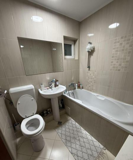 Apartament 3 camere zona Sebastian