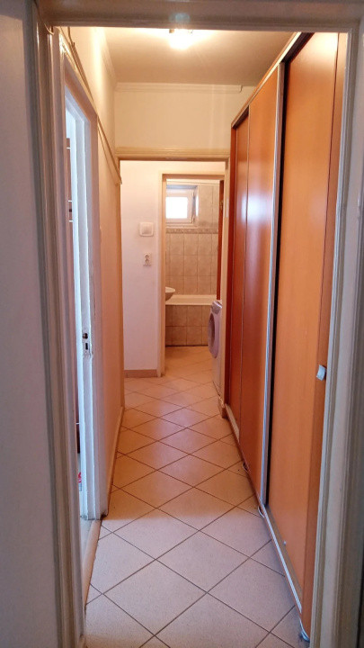 Apartament 4 camere-de vanzare-decomandat-zona Lujerului