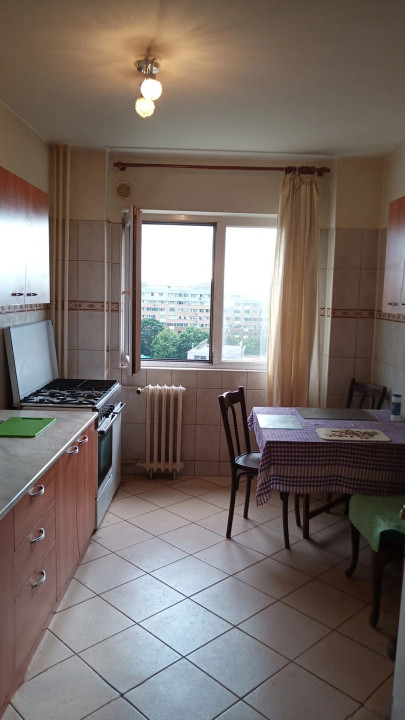 Apartament 4 camere-de vanzare-decomandat-zona Lujerului