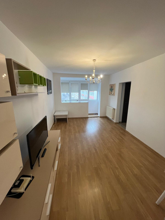 Apartament -4 camere - GIurgiului 