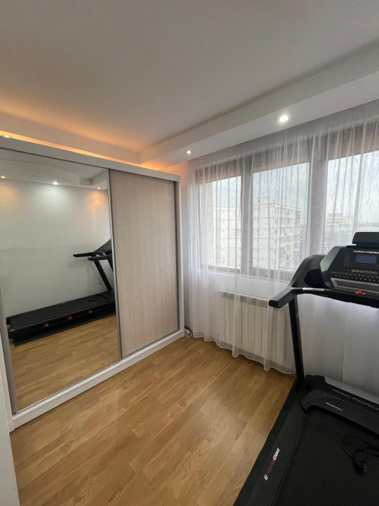 Apartament -4 camere - GIurgiului 