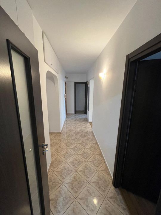 Apartament -4 camere - GIurgiului 
