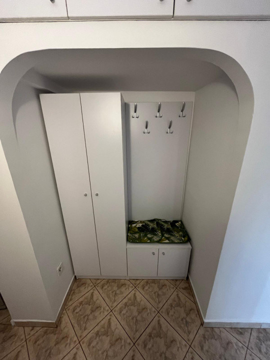 Apartament -4 camere - GIurgiului 