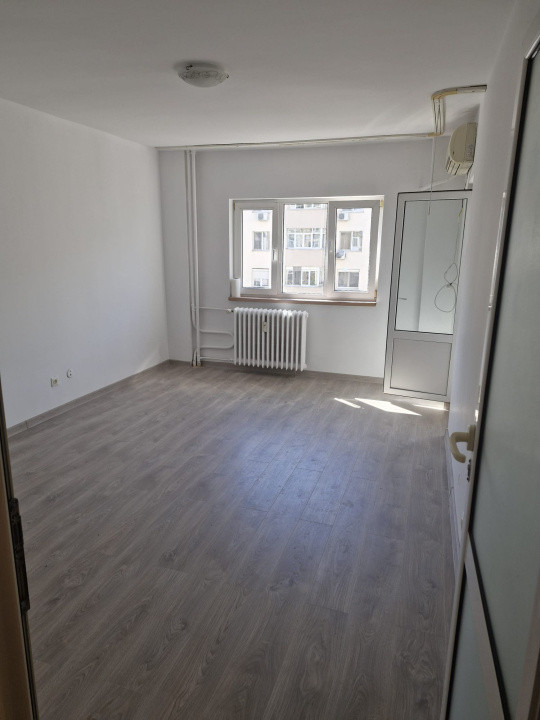 Garsoniera - Decomandata - Dristor 