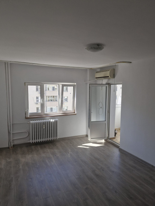 Garsoniera - Decomandata - Dristor 