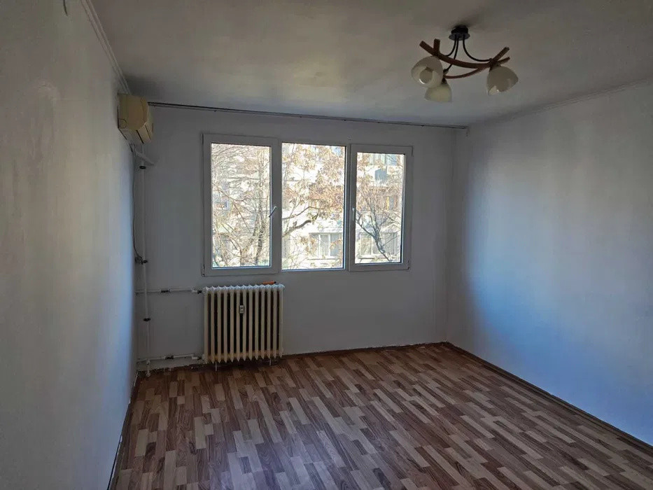 Apartament 3 camere Piata Straduintei