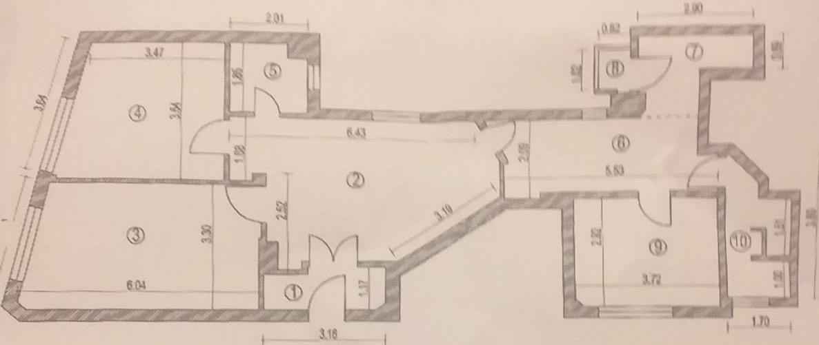 Apartament - 5 camere - decomandat 