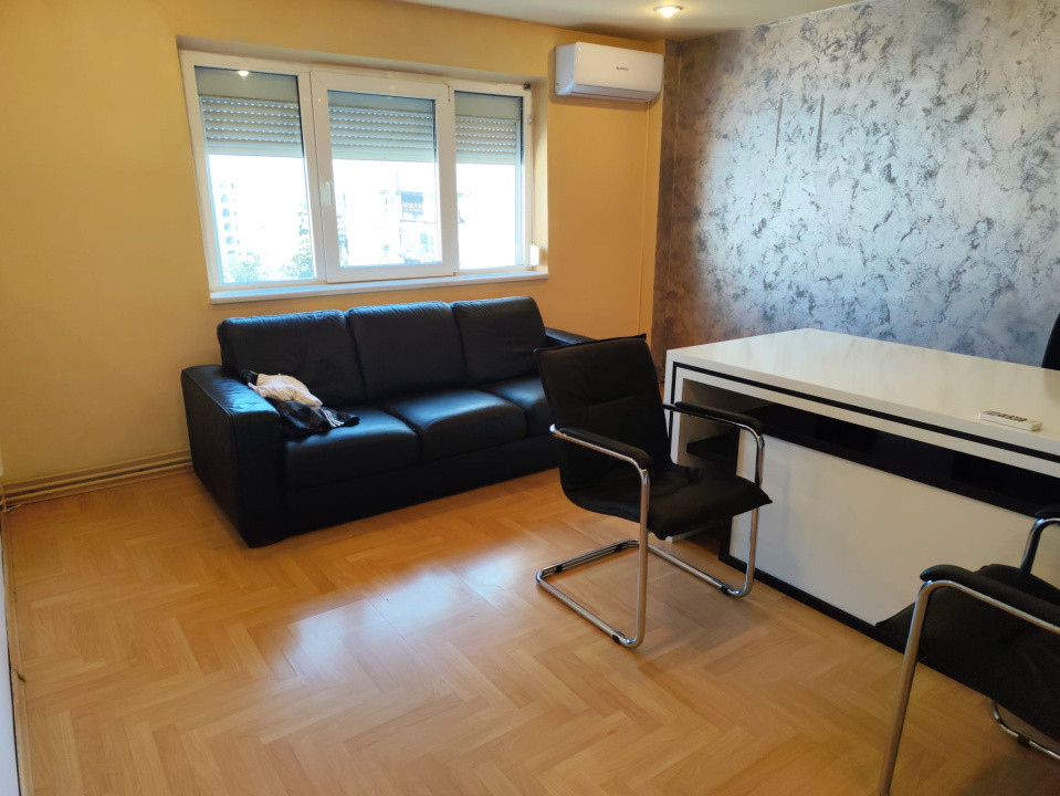 Apartament 3 camere - zona Mall Vitan