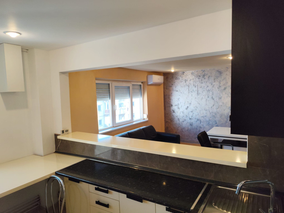 Apartament 3 camere - zona Mall Vitan
