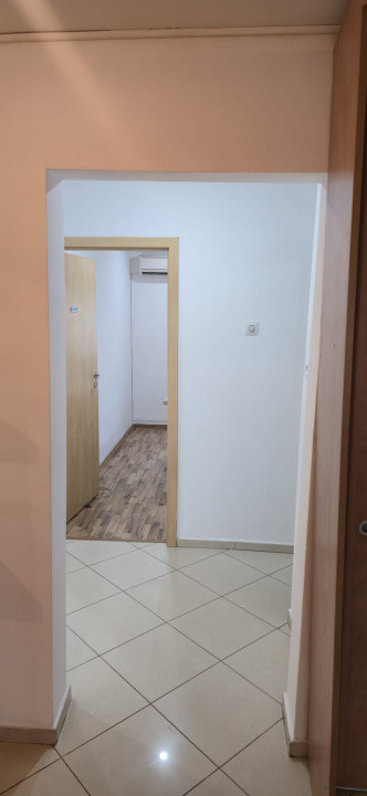 Apartament 3 camere - zona Mall Vitan