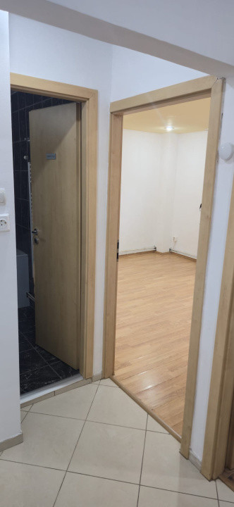 Apartament 3 camere - zona Mall Vitan