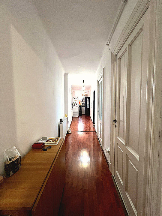 Apartament 3 camere - vila zona Cismigiu