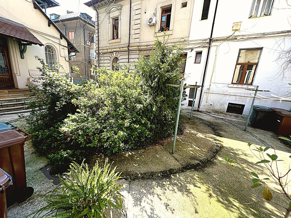 Apartament 3 camere - vila zona Cismigiu