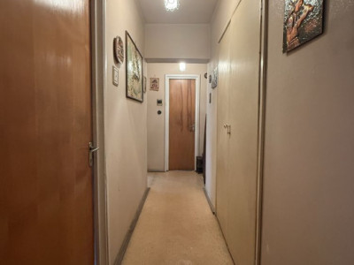 Apartament de vanzare-3 decomandat-zona Tineretului