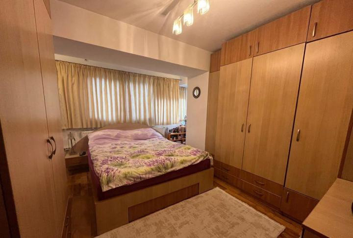 Apartament -4 camere - decomandat - Colentina 