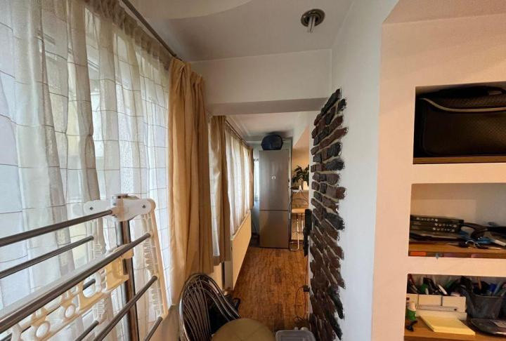 Apartament -4 camere - decomandat - Colentina 