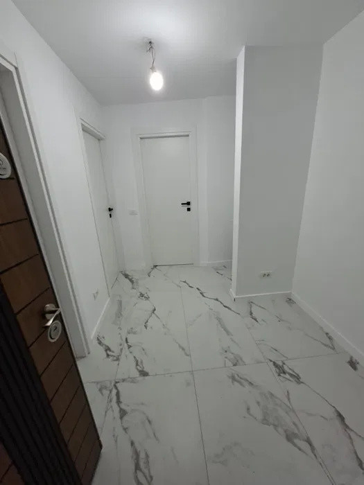 Garsoniera-RENOVATA-LA-5-MINUTE-DE-METROU-APARATORII-PATRIEI