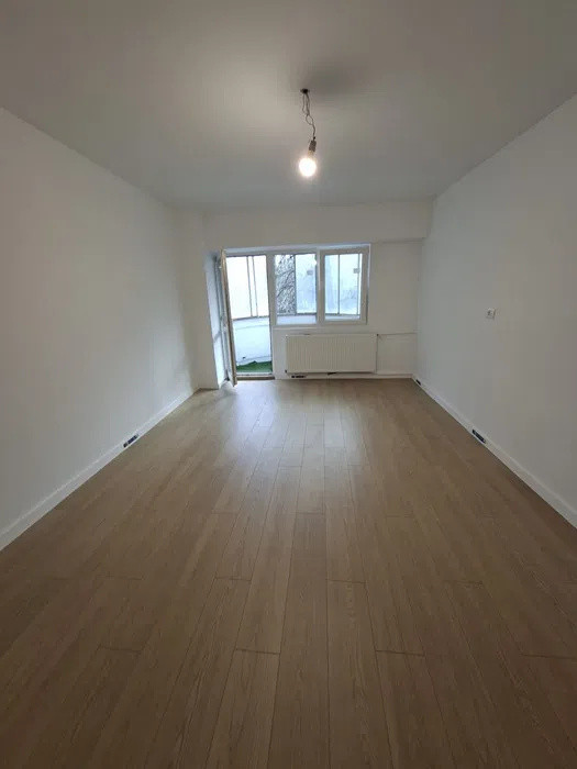 Garsoniera-RENOVATA-LA-5-MINUTE-DE-METROU-APARATORII-PATRIEI