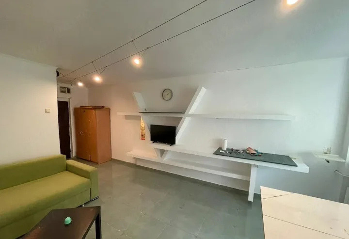 Garsoniera - Militari 