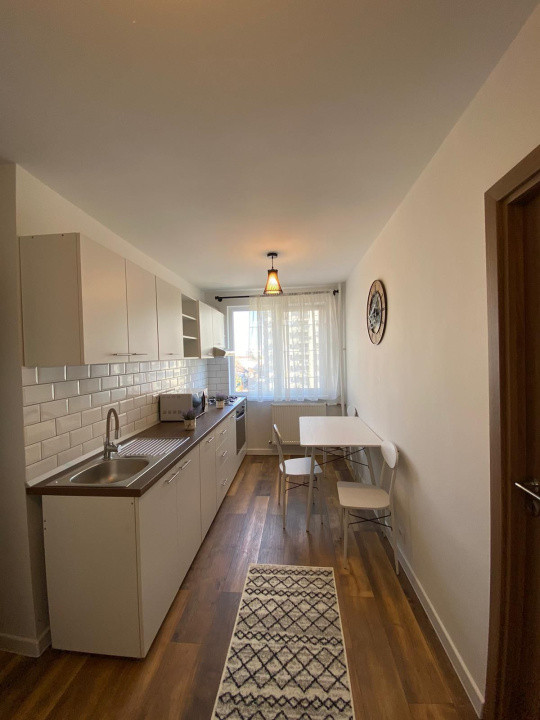 Apartament - 2 camere - semidecomandat - Bucur Obor