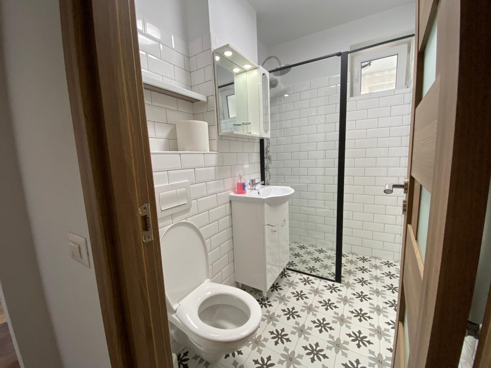 Apartament - 2 camere - semidecomandat - Bucur Obor