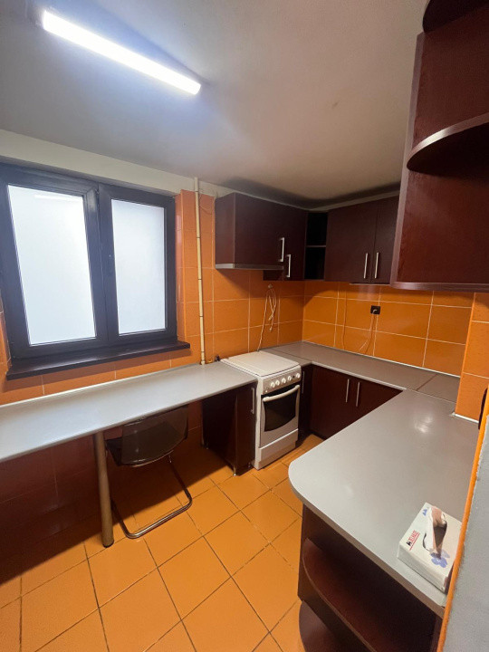 Apartament - 2 camere - semidecomandat - Iancului 