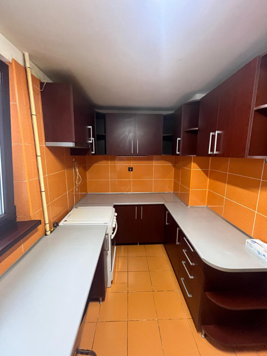 Apartament - 2 camere - semidecomandat - Iancului 