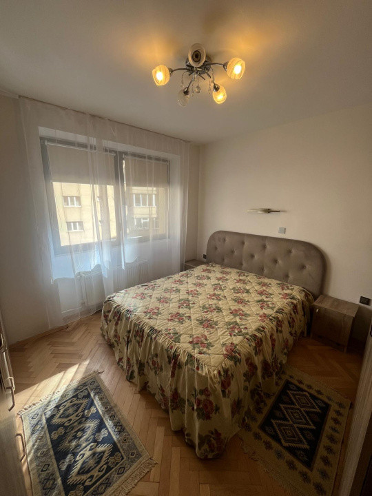 Apartament - 2 camere - semidecomandat - Mihai Bravu 