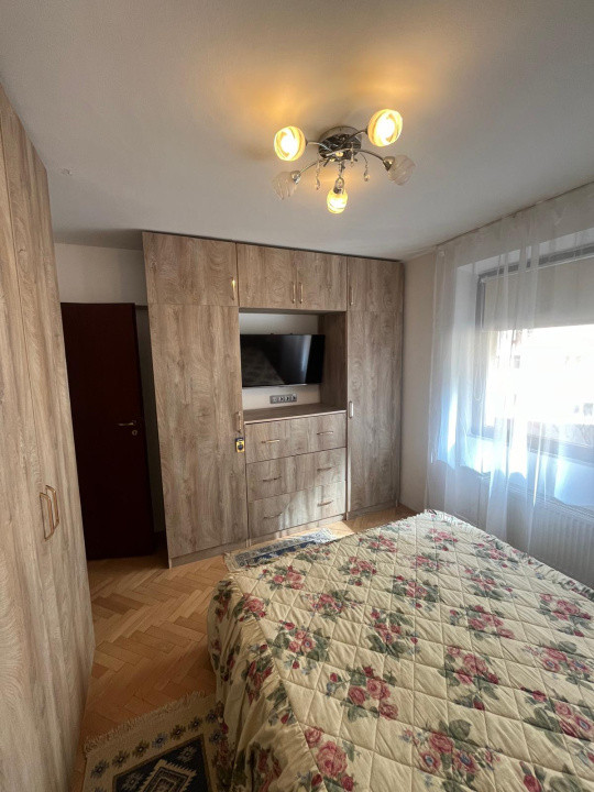 Apartament - 2 camere - semidecomandat - Mihai Bravu 