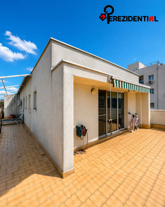 Apartament de vanzare– 4 camere-terasa-parcare-zona Tineretului