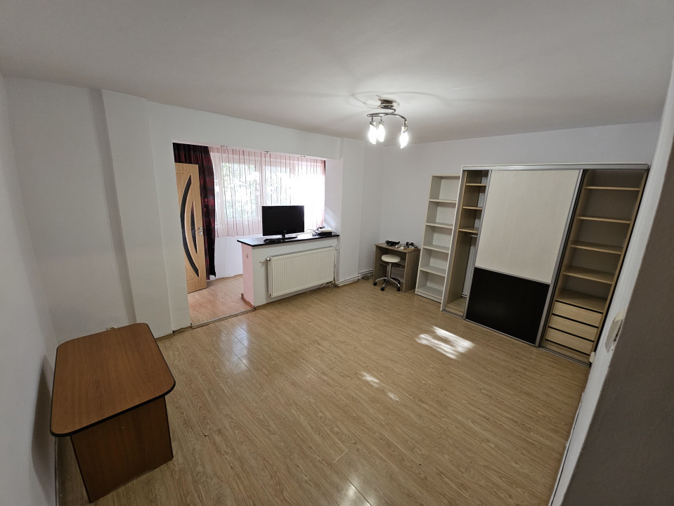 Apartament 2 camere -zona Pacii