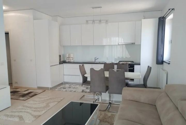 APARTAMENT 3 CAMERE BASARABIA METROU HERCESA