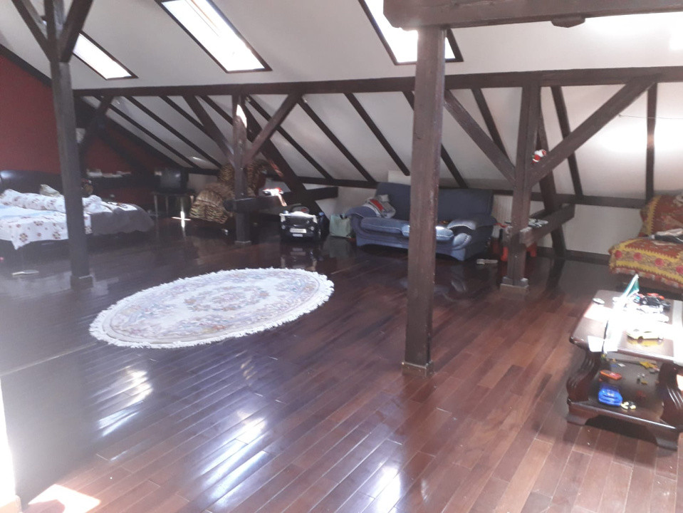 Oportunitate rară în Amzei – vilă spațioasă cu multiple utilizări