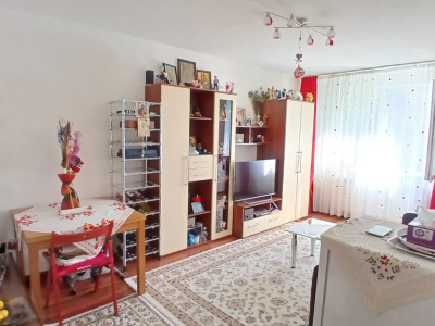 Apartament-3-camere-APARATORII-PATRIEI-LA-5-MINUTE-DE-METROU