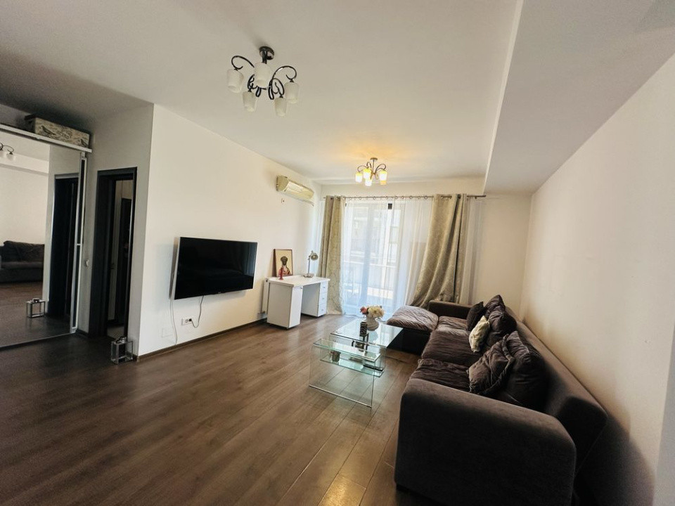 Apartament 2 camere-semidecomandat- zona Decebal