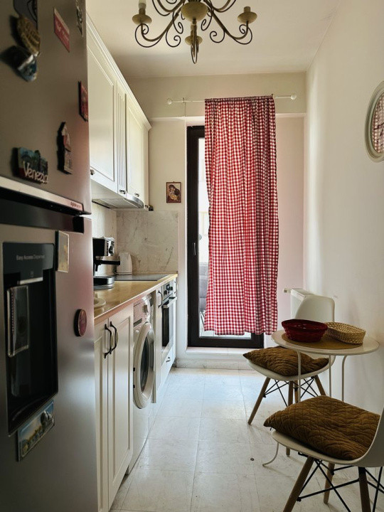 Apartament 2 camere-semidecomandat- zona Dudesti