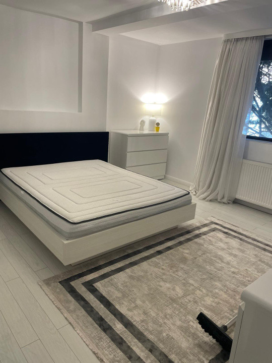 APARTAMENT 2 CAMERE PARC SEBASTIAN CU LOC PARCARE