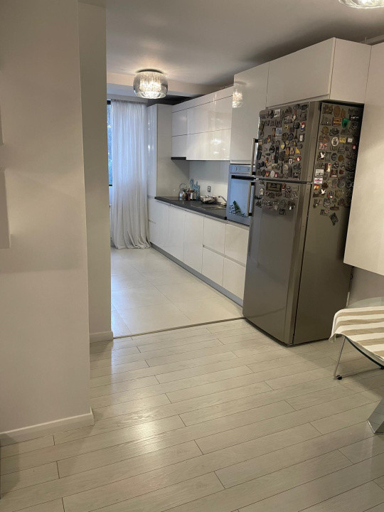 APARTAMENT 2 CAMERE PARC SEBASTIAN CU LOC PARCARE