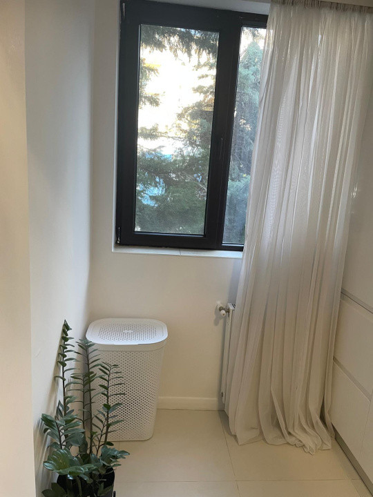 APARTAMENT 2 CAMERE PARC SEBASTIAN CU LOC PARCARE