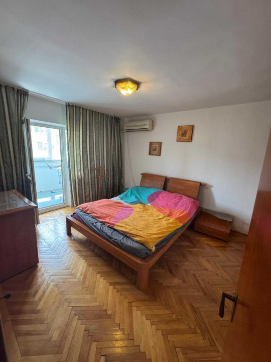 Apartament -3 camere-decomandat-zona-Nerva Traian